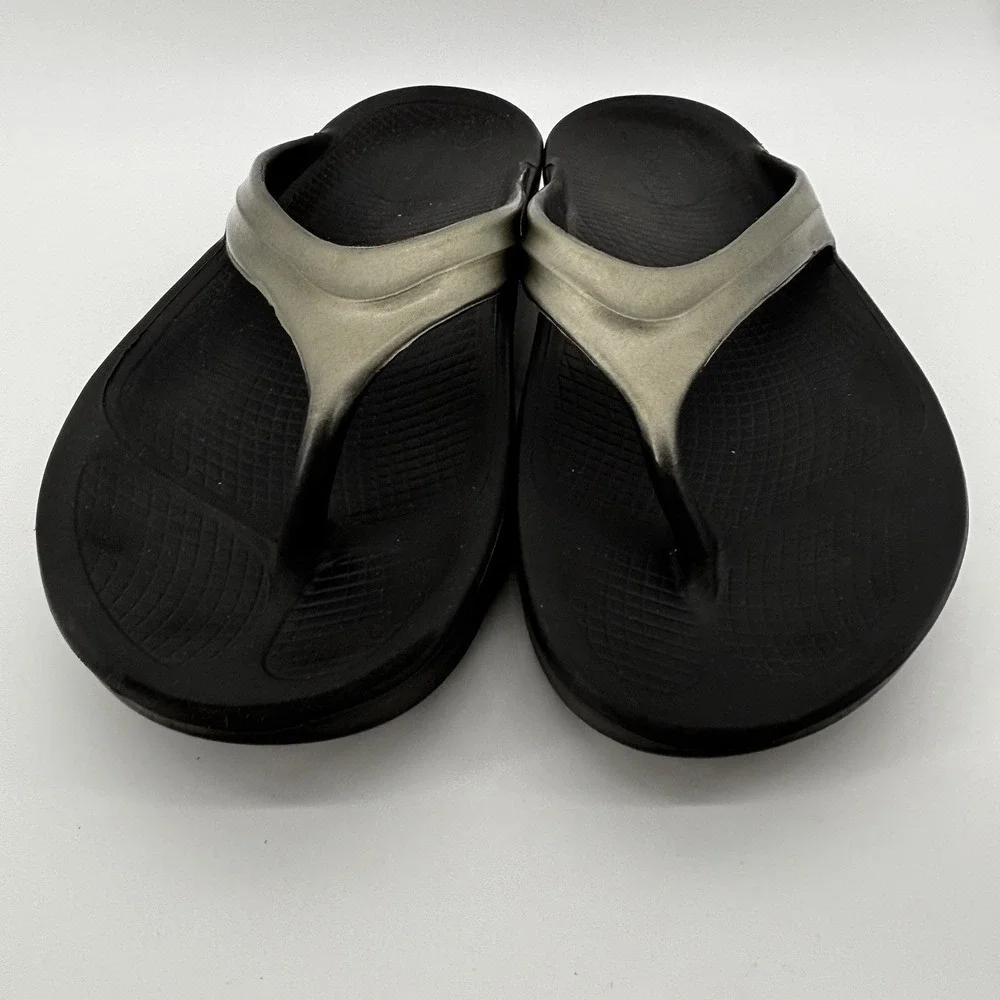 Oofos Women's 9 OOlala Luxe Recovery Thong Flip Flops Black/Latte 10 EU40 - Picture 5 of 9